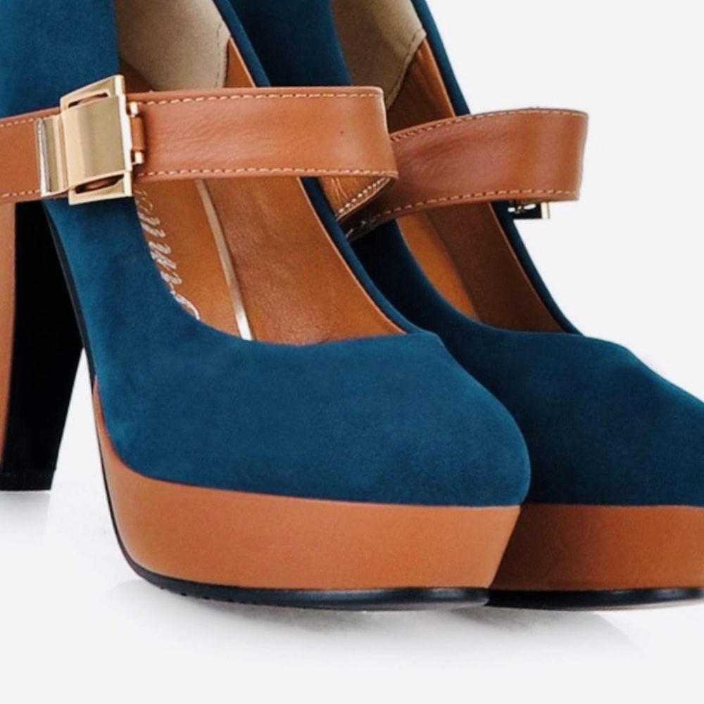 Teal blue high heel shoe - Mary Jane - Size 4 US